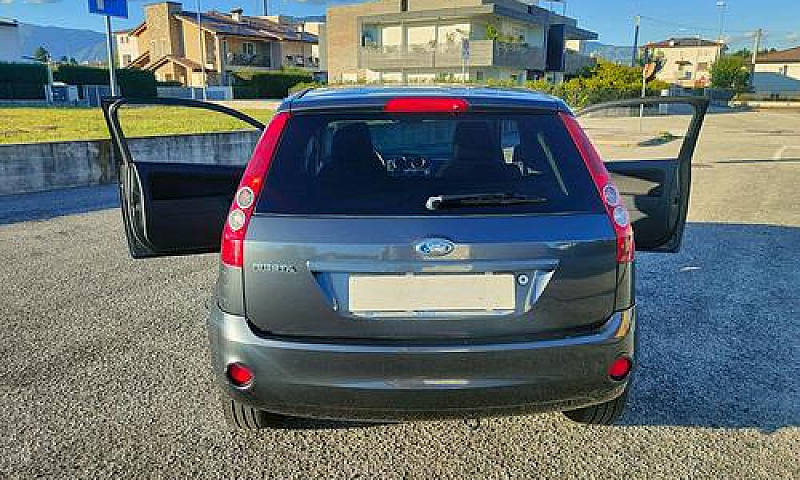 Ford Fiesta 1.2 Benz...