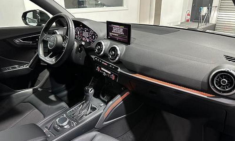 Audi Q2 S Tronic Ide...