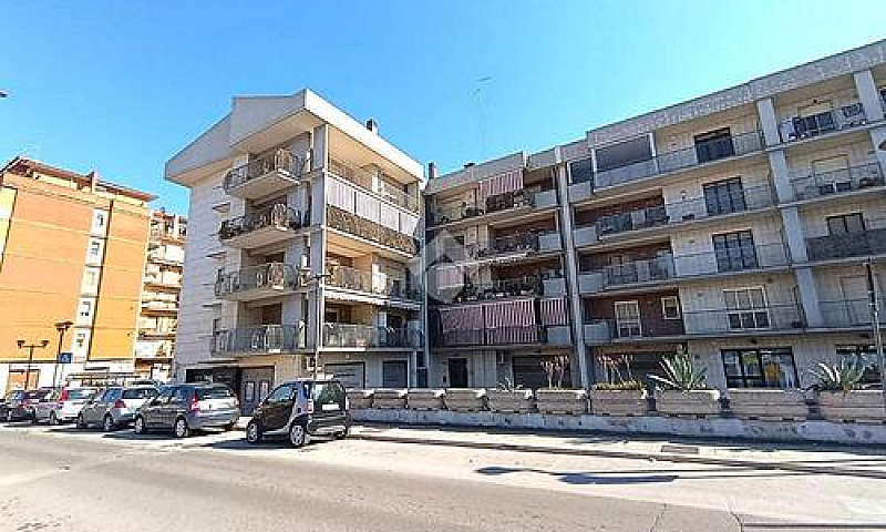 2 Locali A Foggia...