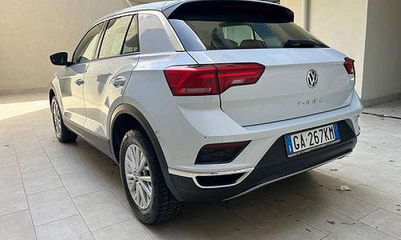 Volkswagen T-Roc 1.6...