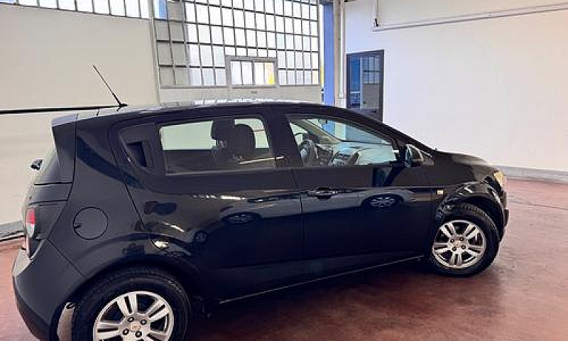 Chevrolet Aveo 1.2 8...