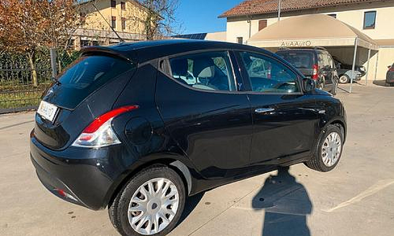 Lancia Ypsilon 1.2 N...