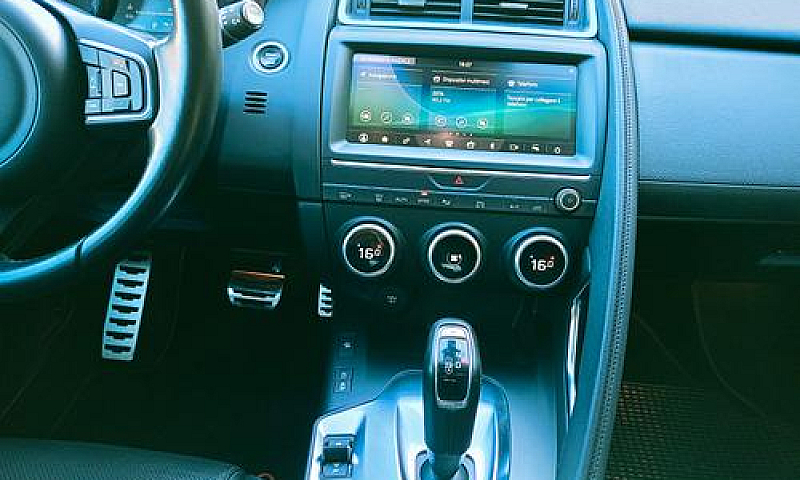 Jaguar E-Pace 12-201...
