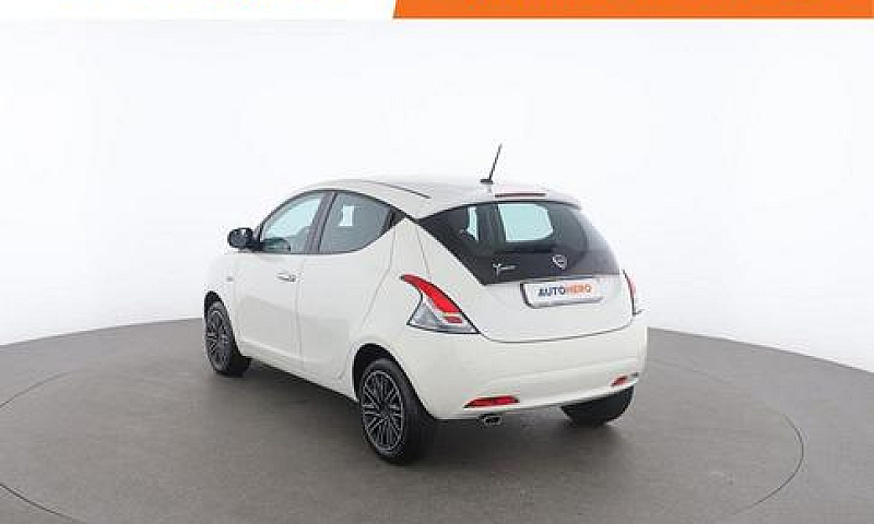 Lancia Ypsilon 1.2 6...
