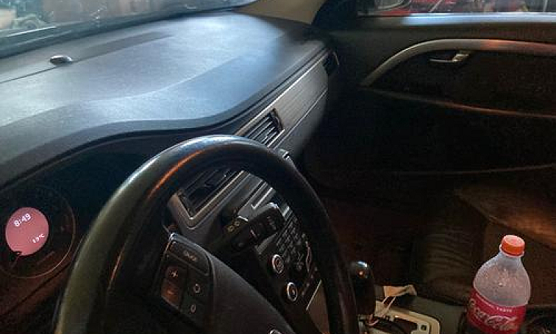 Volvo V70 2.4 D5 Vol...