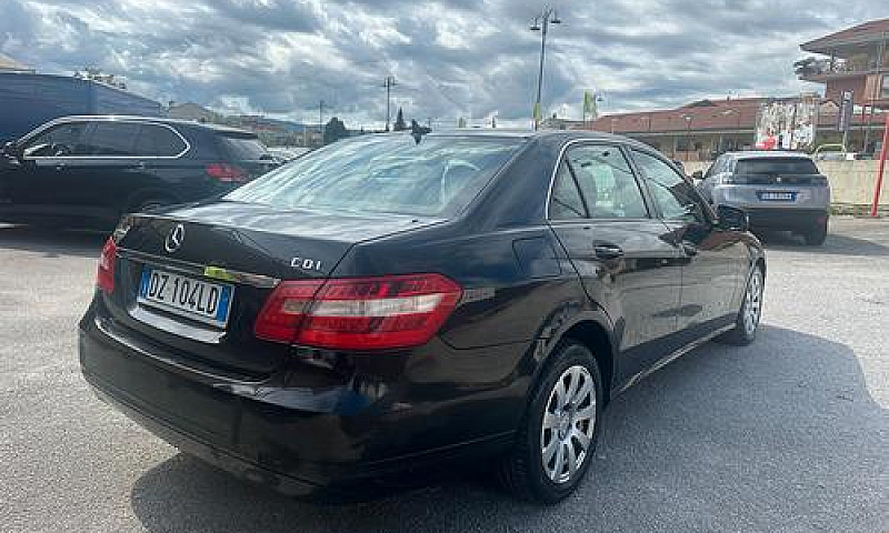 Mercedes-Benz E 220 ...