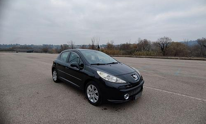 Peugeot 207...
