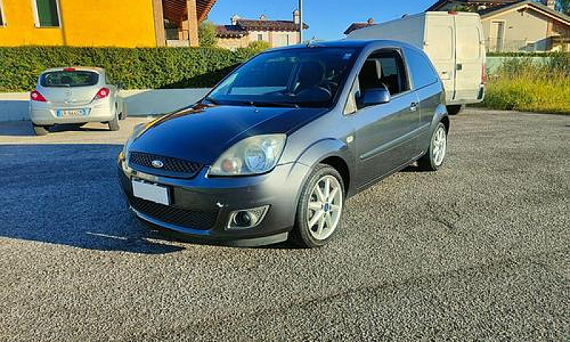 Ford Fiesta 1.2 Benz...
