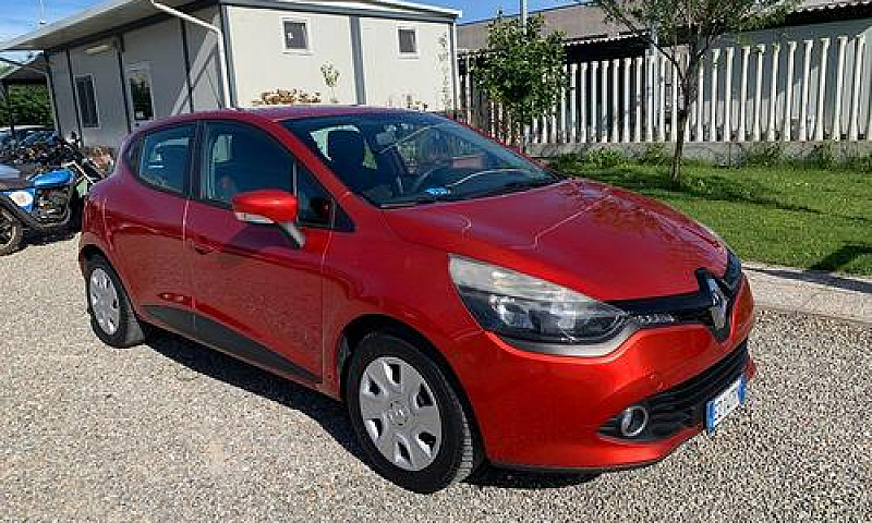 Renault Clio 1.2 75C...