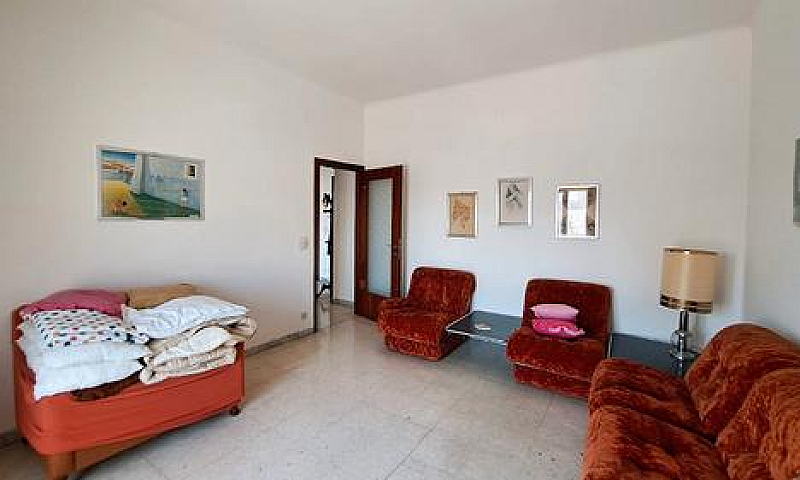 Ampio Quarto Piano C...