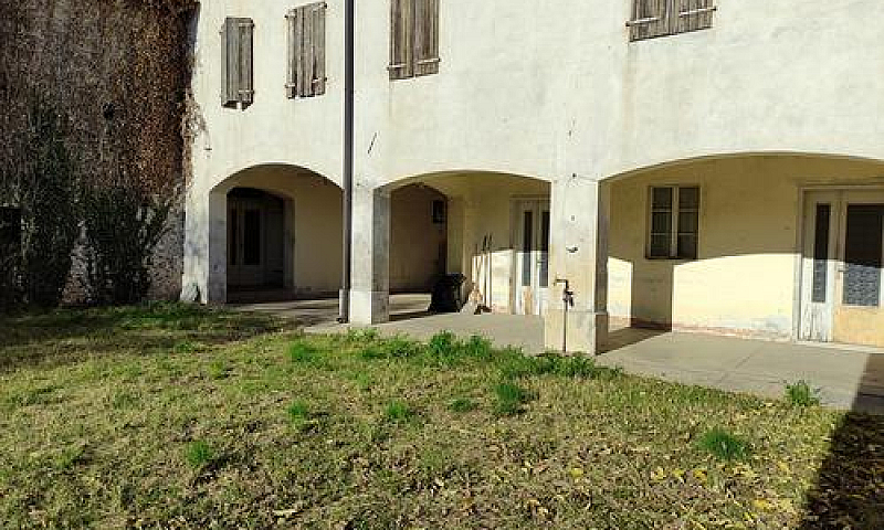 Casale A Sedegliano...