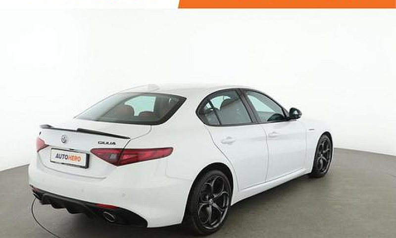 Alfa Romeo Giulia Zd...