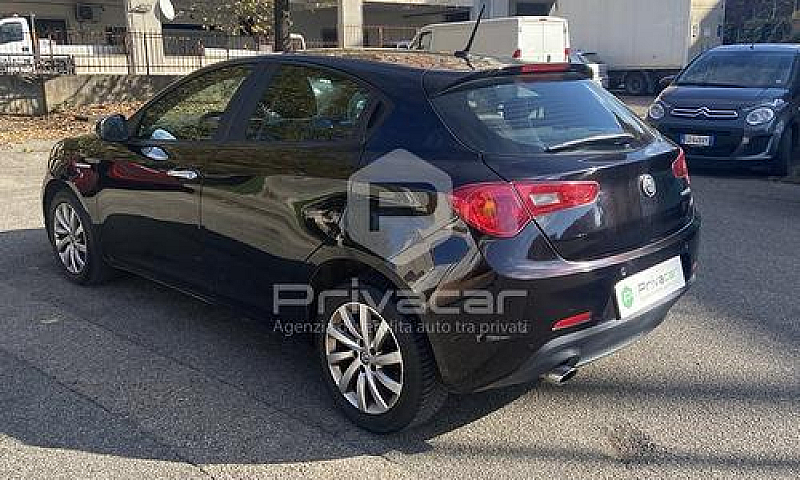 Alfa Romeo Giulietta...
