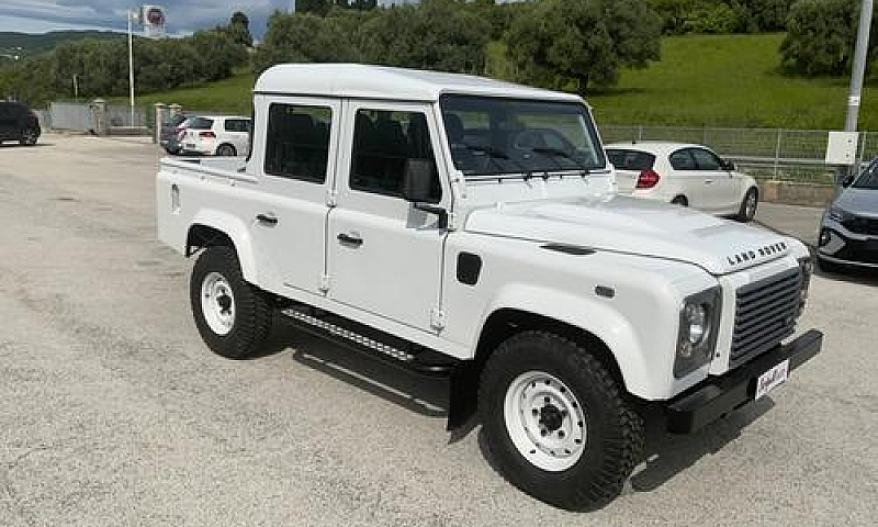 Land Rover Defender ...