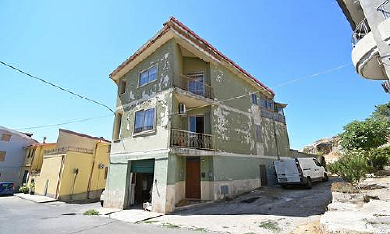 Quadrilocale A Macom...