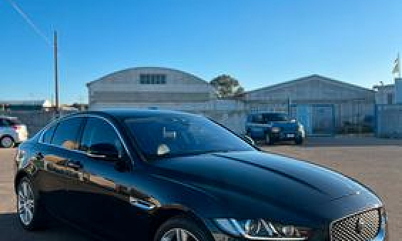 Jaguar Xe 2018...