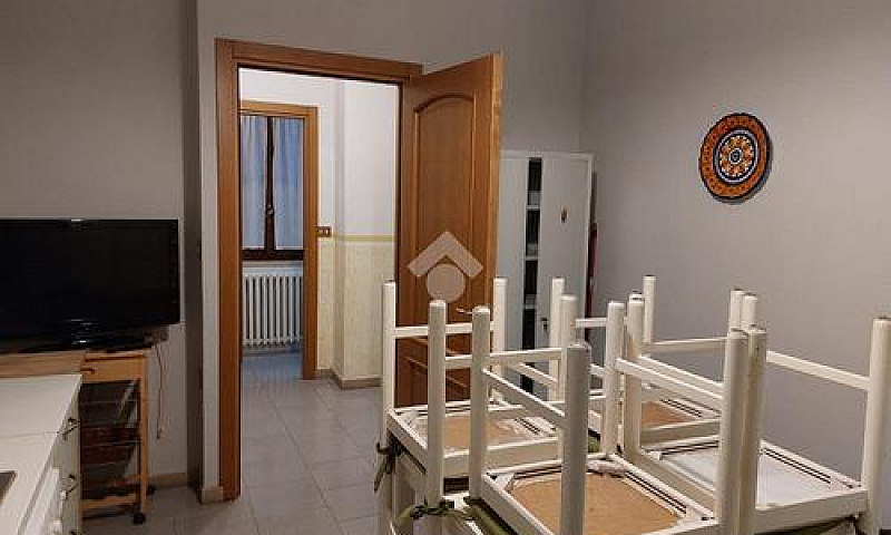 3 Locali A Ciriè...