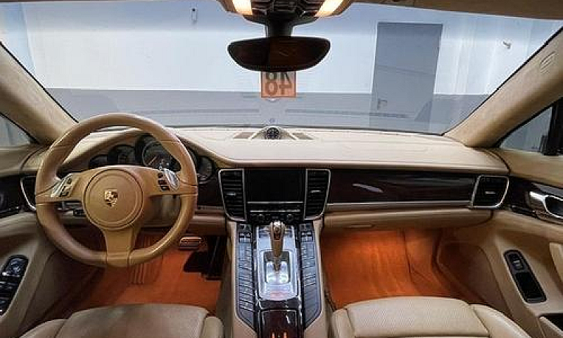 Porsche Panamera 4.8...