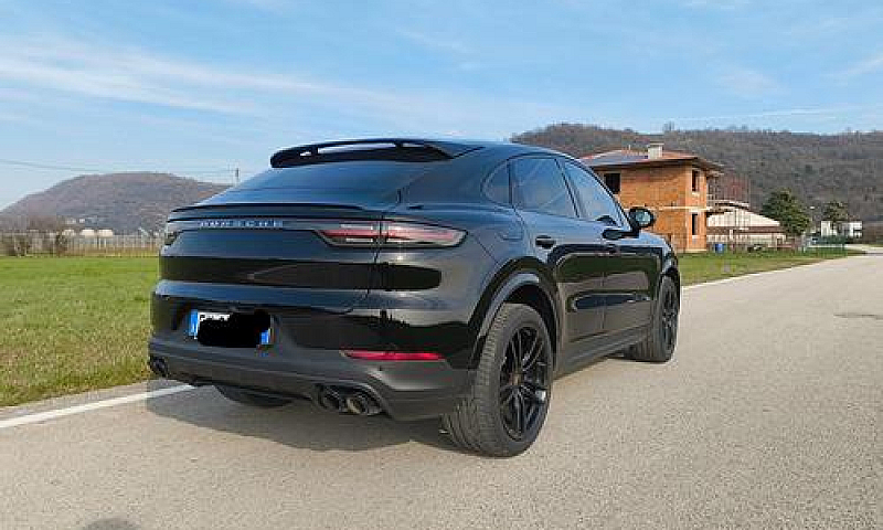 Porsche Cayenne Coup...