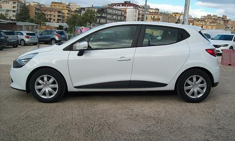 Renault Clio 1.2 Cv....