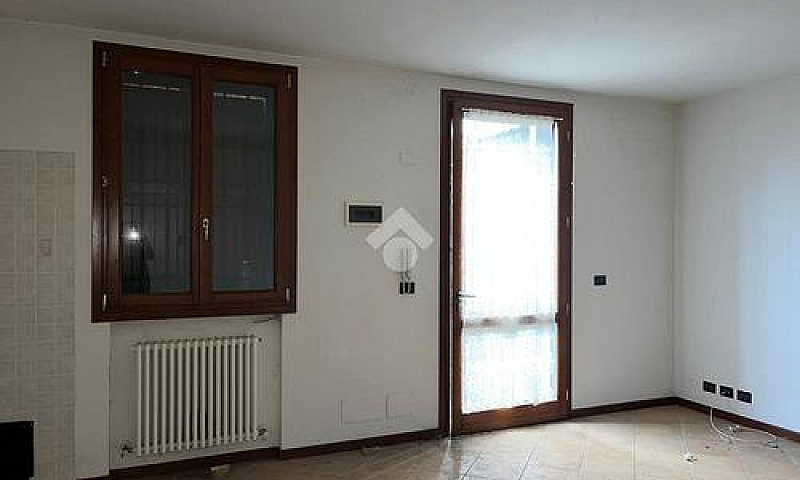 2 Locali A Valsamogg...
