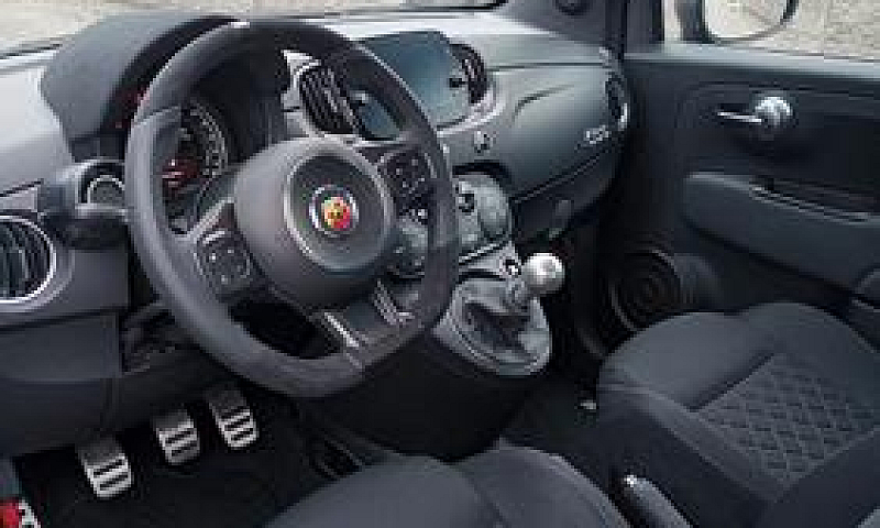 Abarth 695 1.4 Turbo...