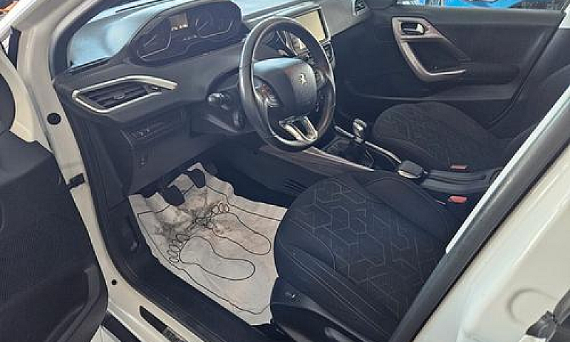 Peugeot 2008 1.2 Ben...