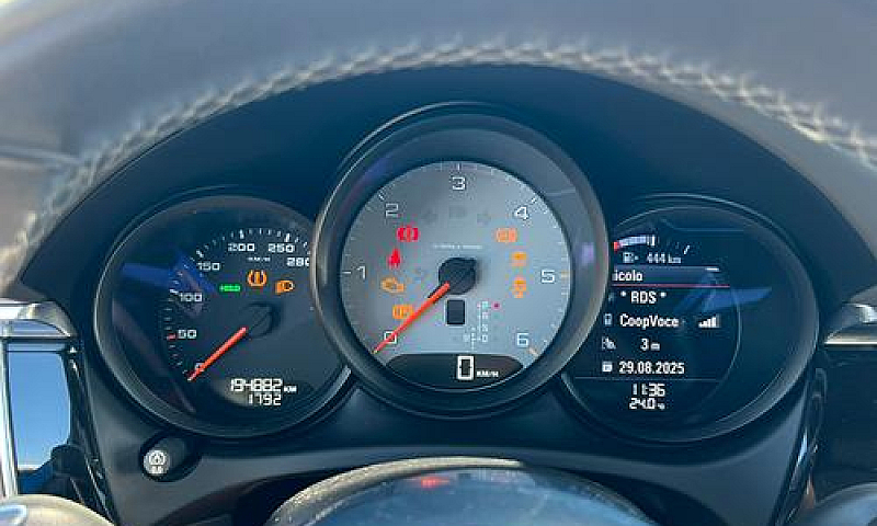 Porsche Macan S Dies...