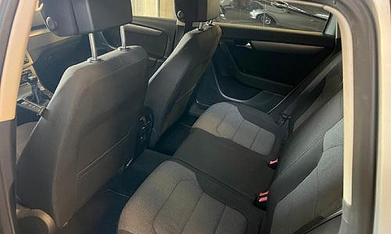 Volkswagen Passat 2....