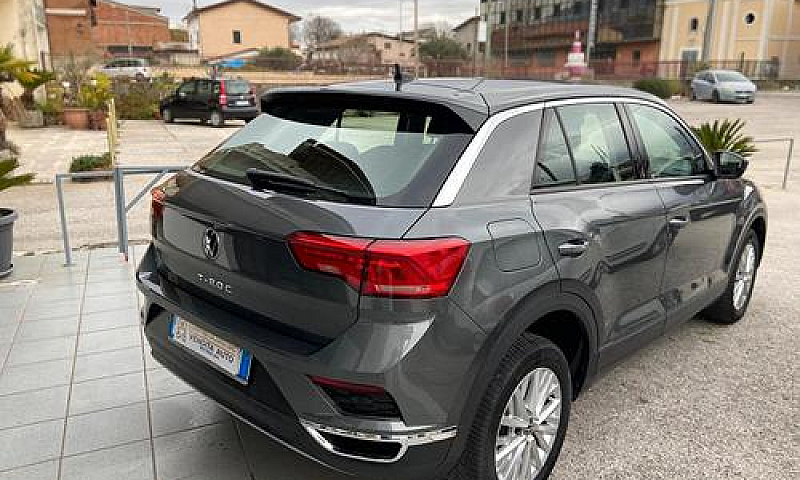 Volkswagen T-Roc 2.0...