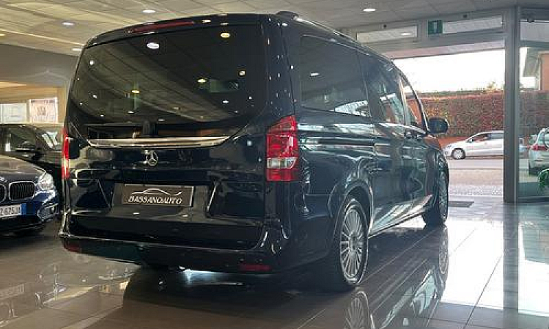 Mercedes-Benz V 220 ...