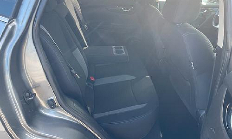 Nissan Qashqai 1.5 D...