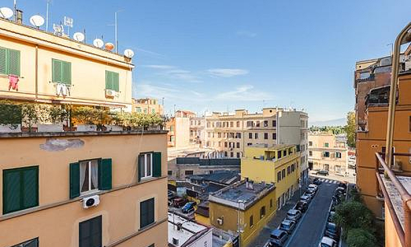 2 Locali A Roma...