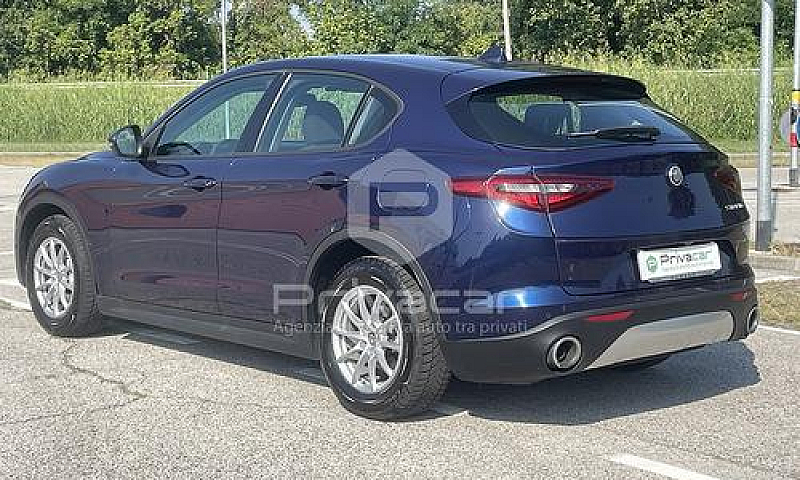 Alfa Romeo Stelvio 2...