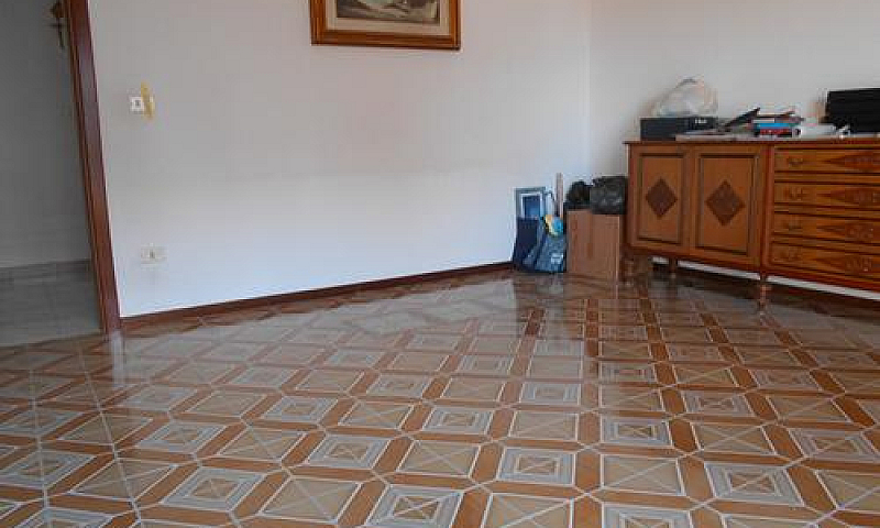 Viale Checchia Rispo...