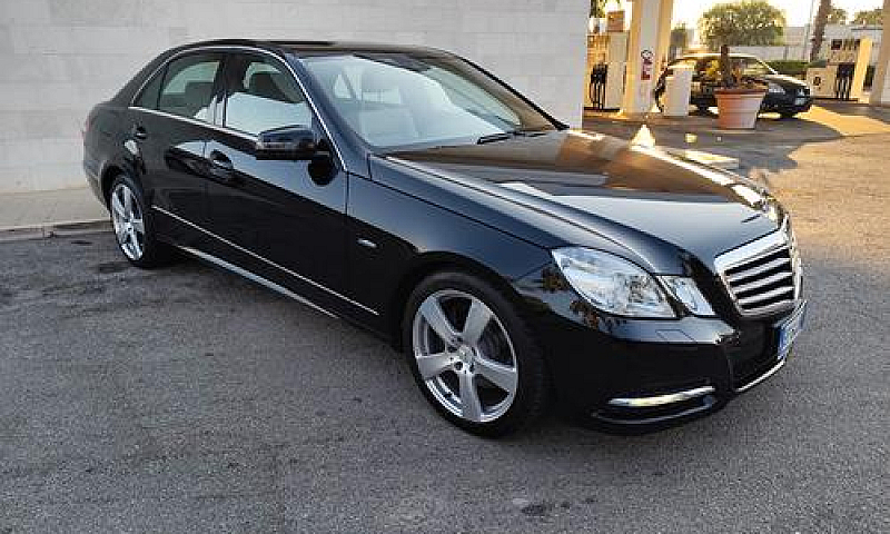 Mercedes Classe E200...