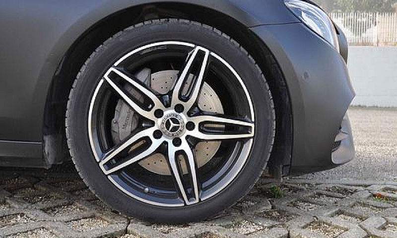 Mercedes-Benz E 400 ...