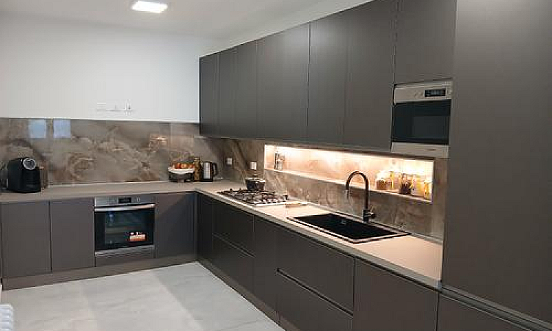 Loft Design Classe A...