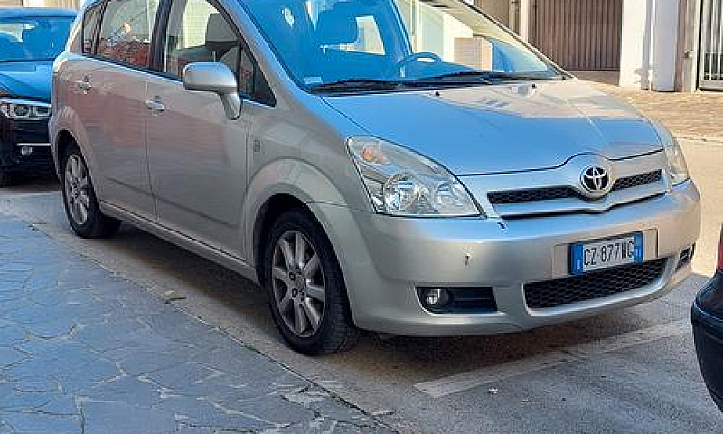 Toyota Corolla Verso...