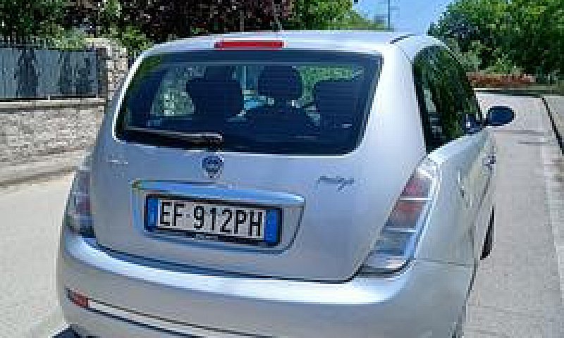Lancia Ypsilon 1.3 M...