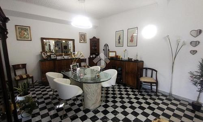 5 Locali A Castrolib...