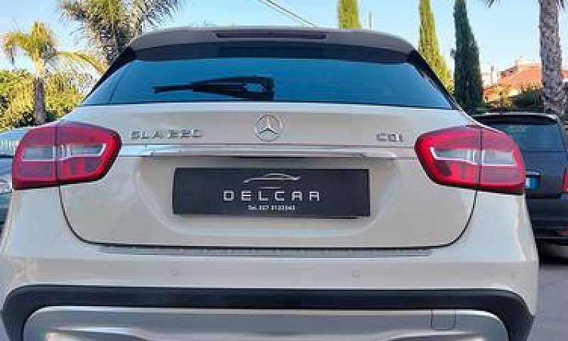 Mercedes-Benz Gla 22...