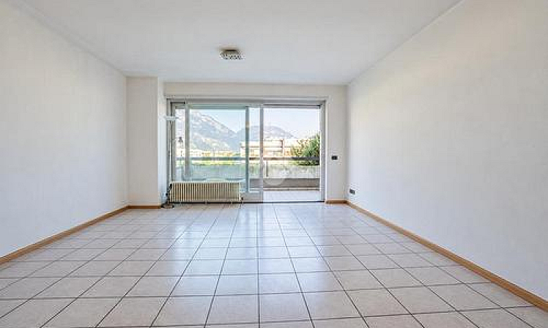 4 Locali A Trento...