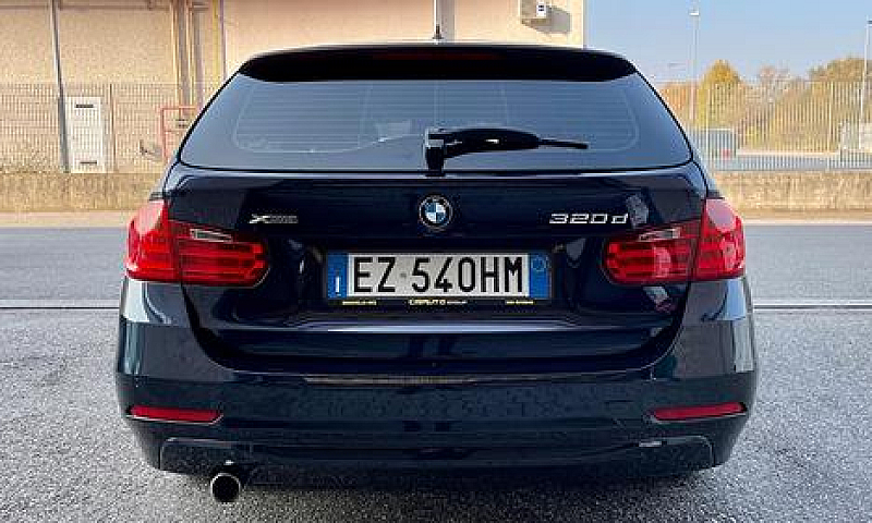 Bmw 320D Touring X-D...