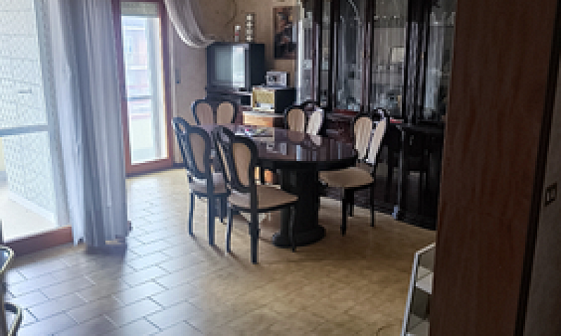 Privato Vende...