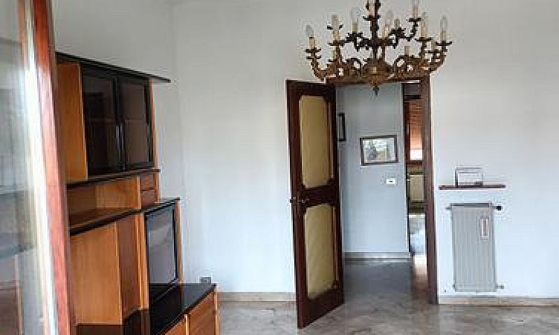 Appartamento Ampio E...