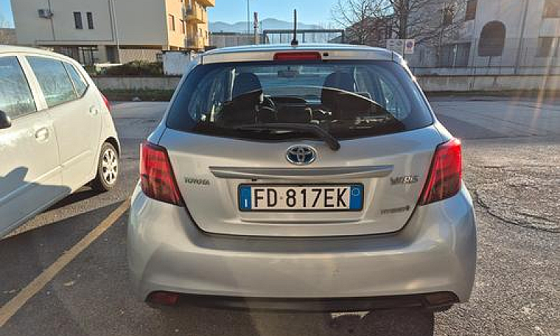 Toyota Yaris 1.5 Hyb...