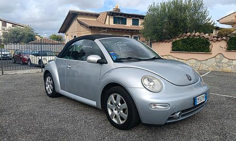 Volkswagen New Beetl...