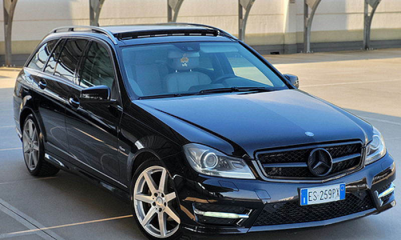 Mercedes C250 4Matic...