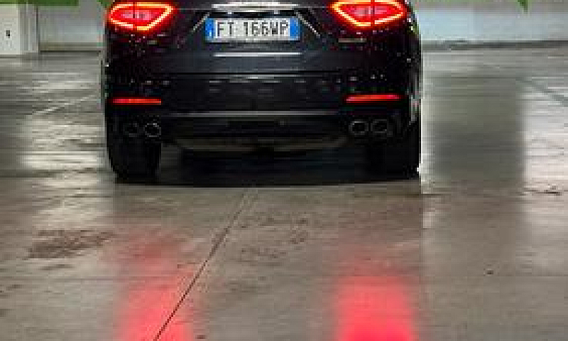 Maserati Levante Awd...
